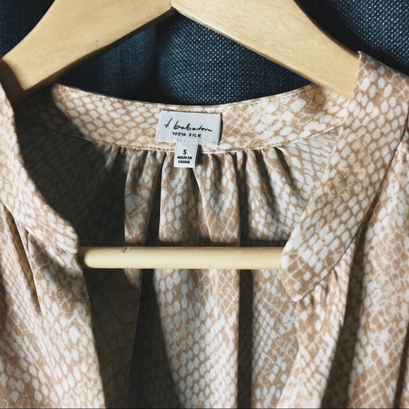 💥24 HR CLEAR-OUT💥 Babaton Tie-Waist Dress - Picture 3 of 4